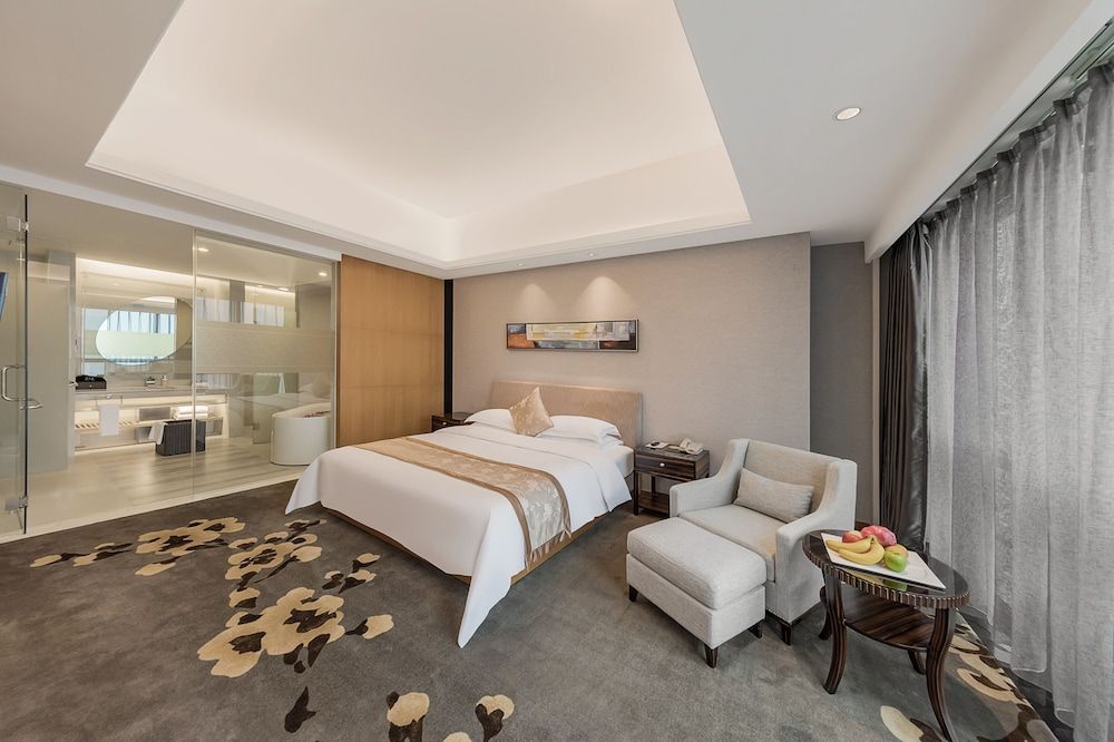 undefined Shenzhen Huaqiang Plaza Hotel 4