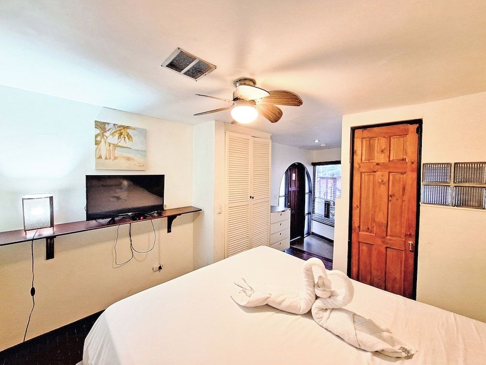 Colours Oasis Resort ADULT ONLY Standard Room 8