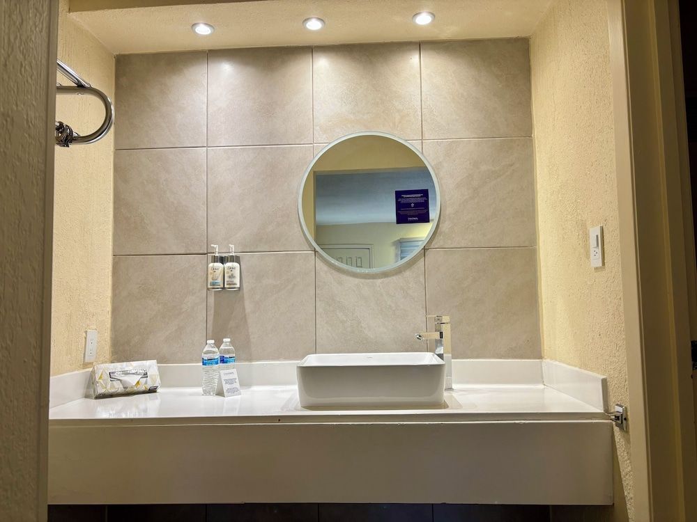 Hotel Colonial Ciudad Juarez Standard Room 5