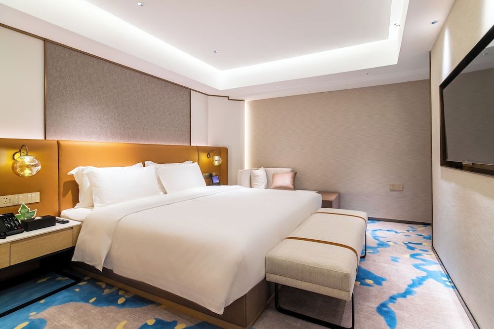 Design Suite (1 King Bed)