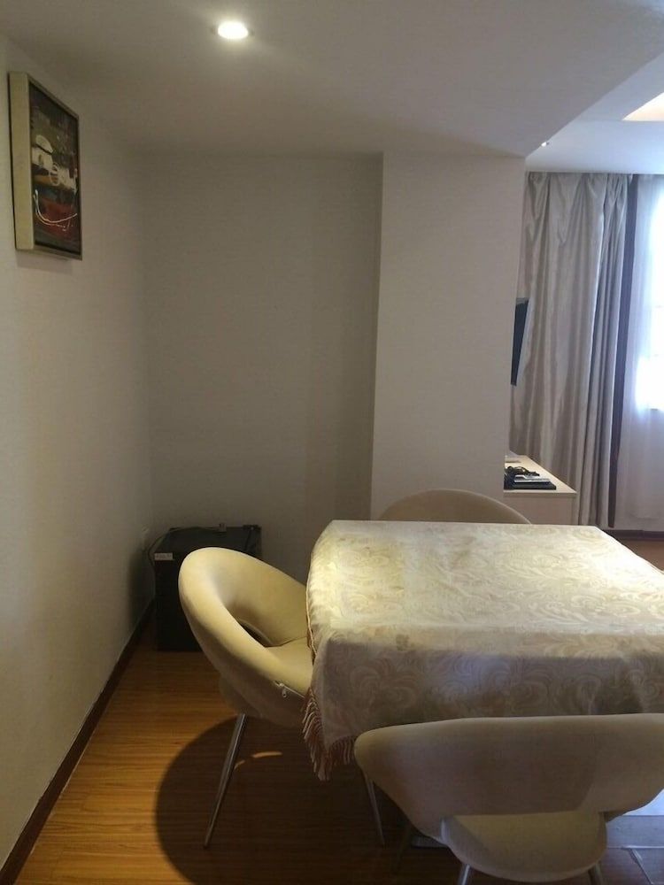 undefined Guangzhou Minghong Hotel -Xiwan 10