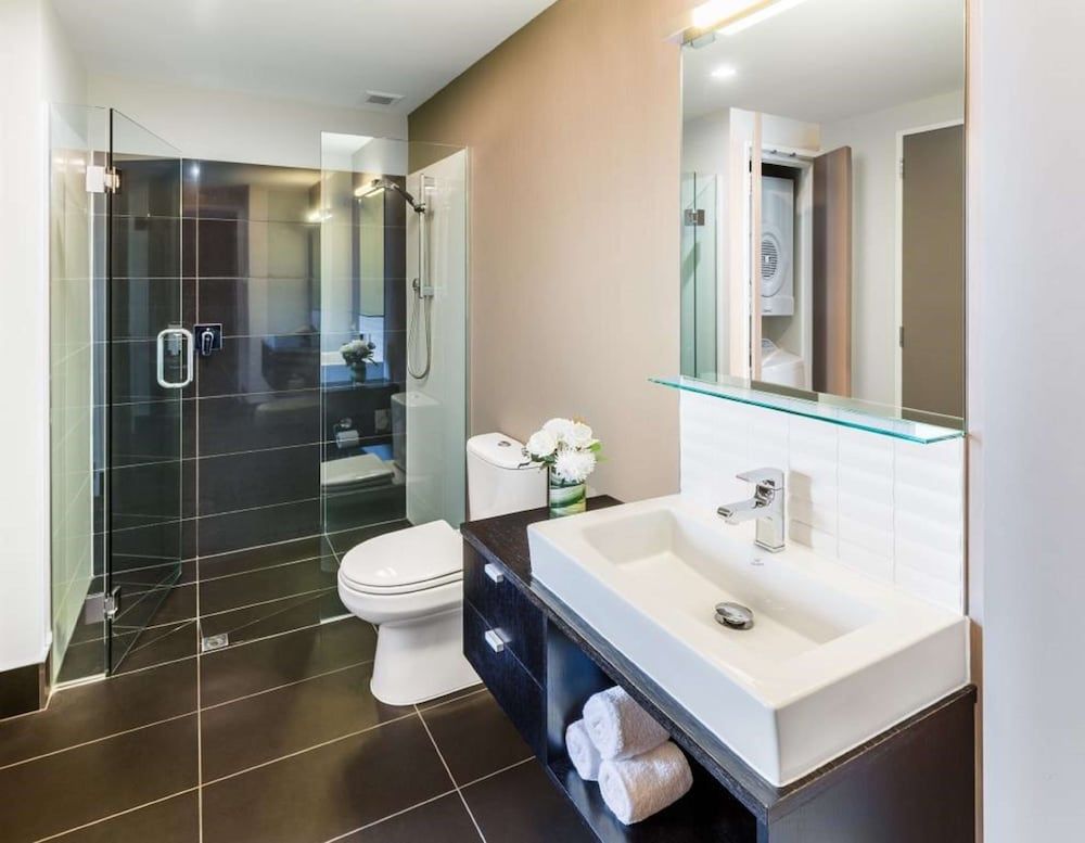 undefined Hilton Queenstown Resort & Spa 10