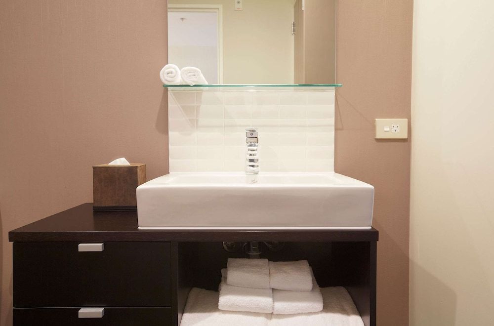 undefined Hilton Queenstown Resort & Spa 9