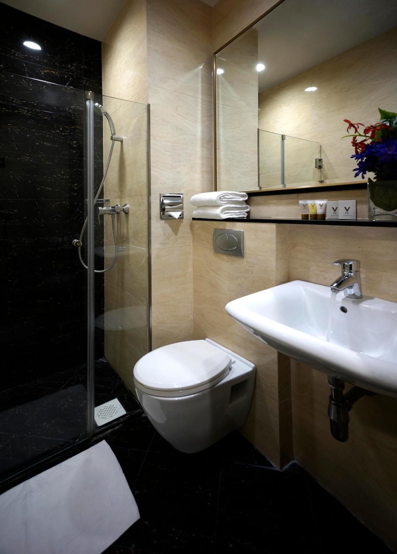 undefined V Hotel Lavender 7