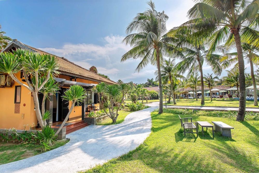 Tropical Beach Hoi An Resort Villa, 1 Bedroom, Ocean View 4