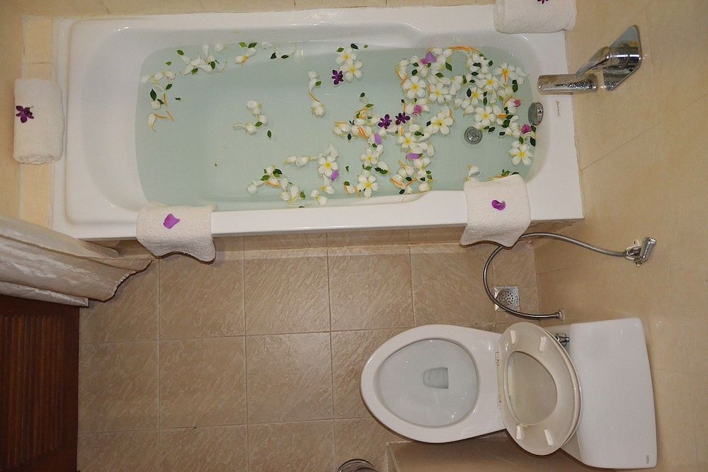 Parklane Hotel Deluxe Twin Room - Free Pick Up at Bus Station 6