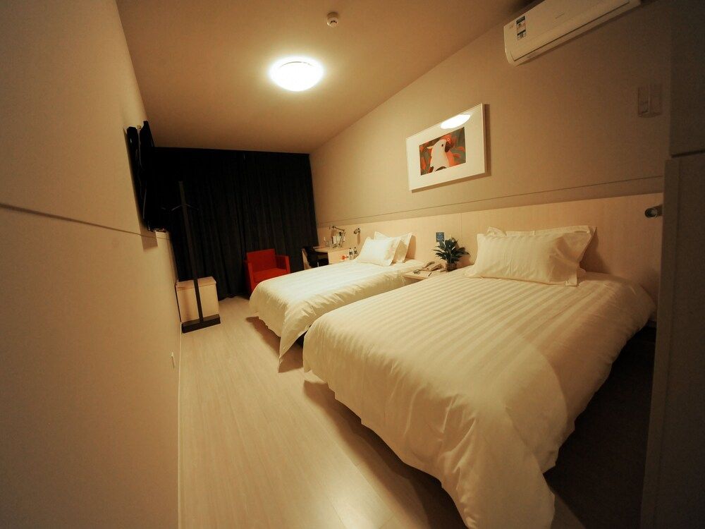 undefined Jinjiang Inn Shanghai Longcao Road 9