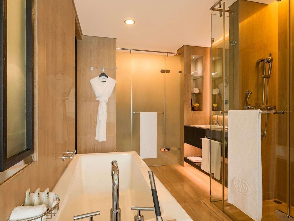 Sofitel Abu Dhabi Corniche Superior Room, 1 King Bed, City View, Free Beach/Attractions Shuttle 5