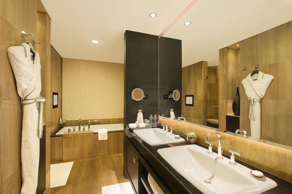 undefined Sofitel Abu Dhabi Corniche 10