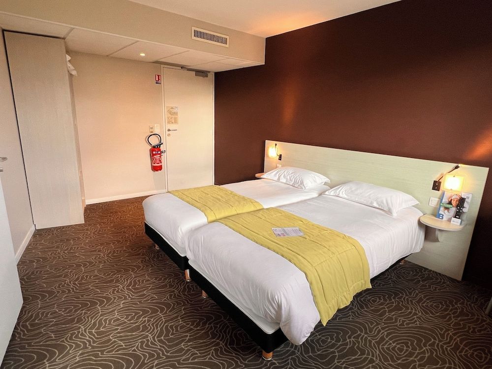 Comfort Twin Room, Roll-in Shower
