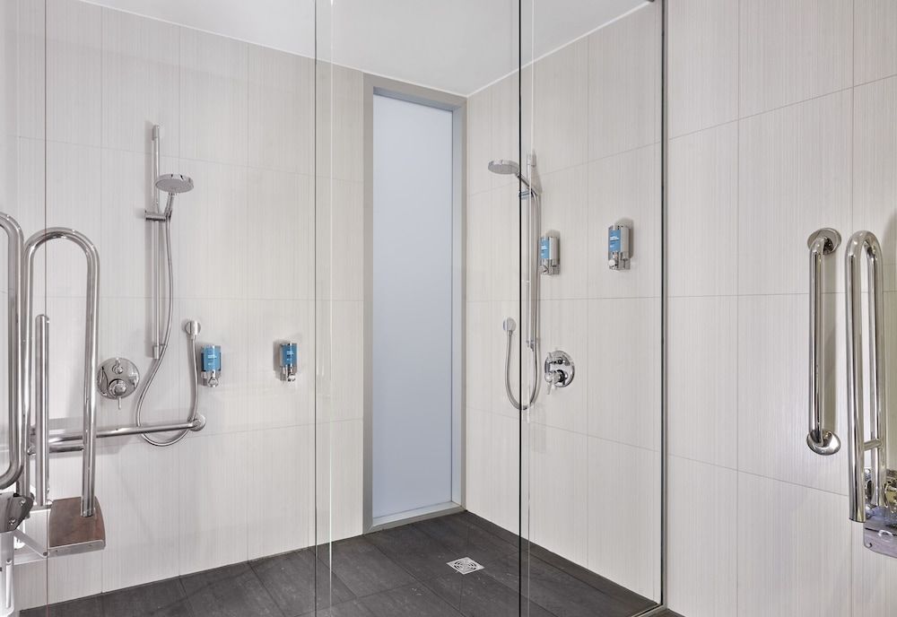 Aloft London Excel aloft, Room, 1 King Bed 6