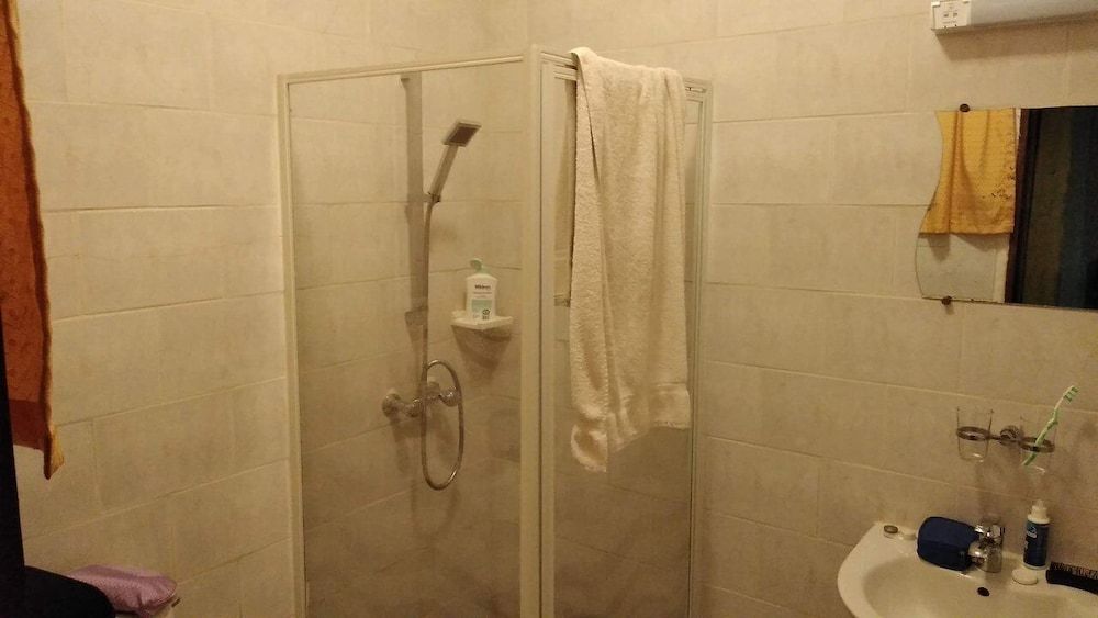 Seaview Gardens Hotel Standard Room 3