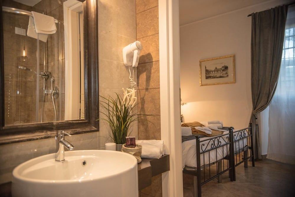 La Residenza Dell'Angelo Nuova Classic Double or Twin Room 8