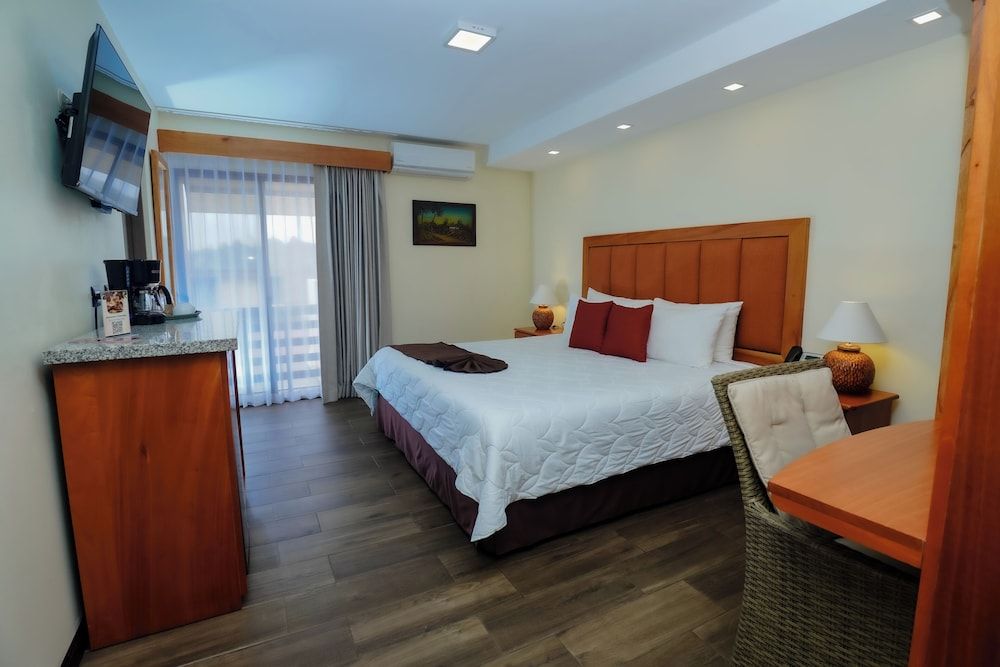 Hotel & Spa Poco a Poco Queztal 1 Bed 4