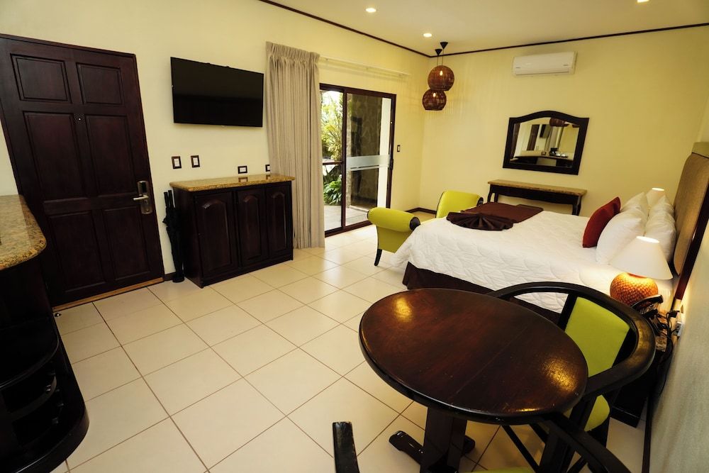 Garden Deluxe with Jacuzzi