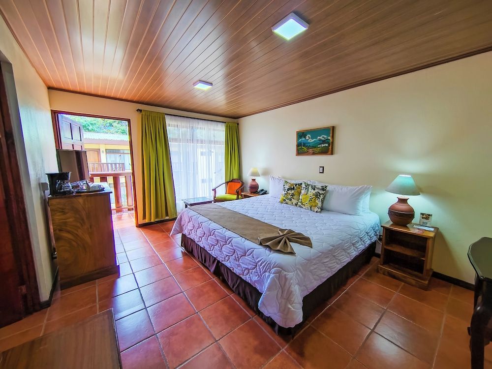 Superior Room, 1 King Bed