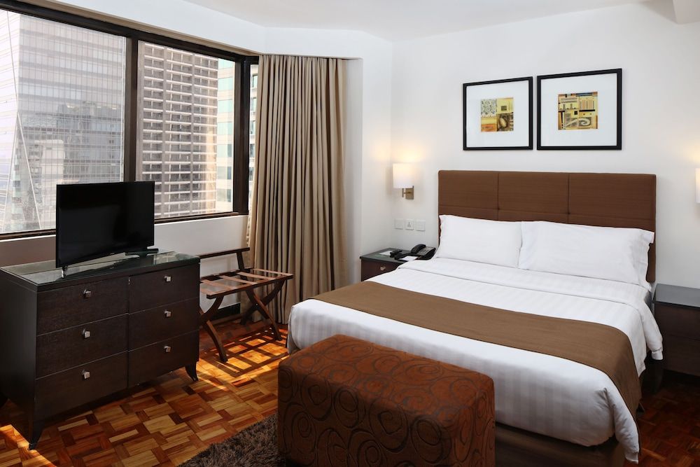 Executive Queen Room