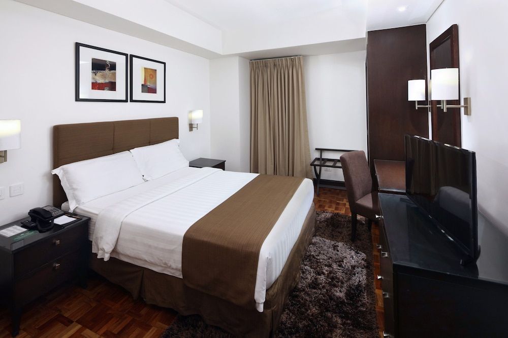 City Garden Hotel Makati No View Room 2
