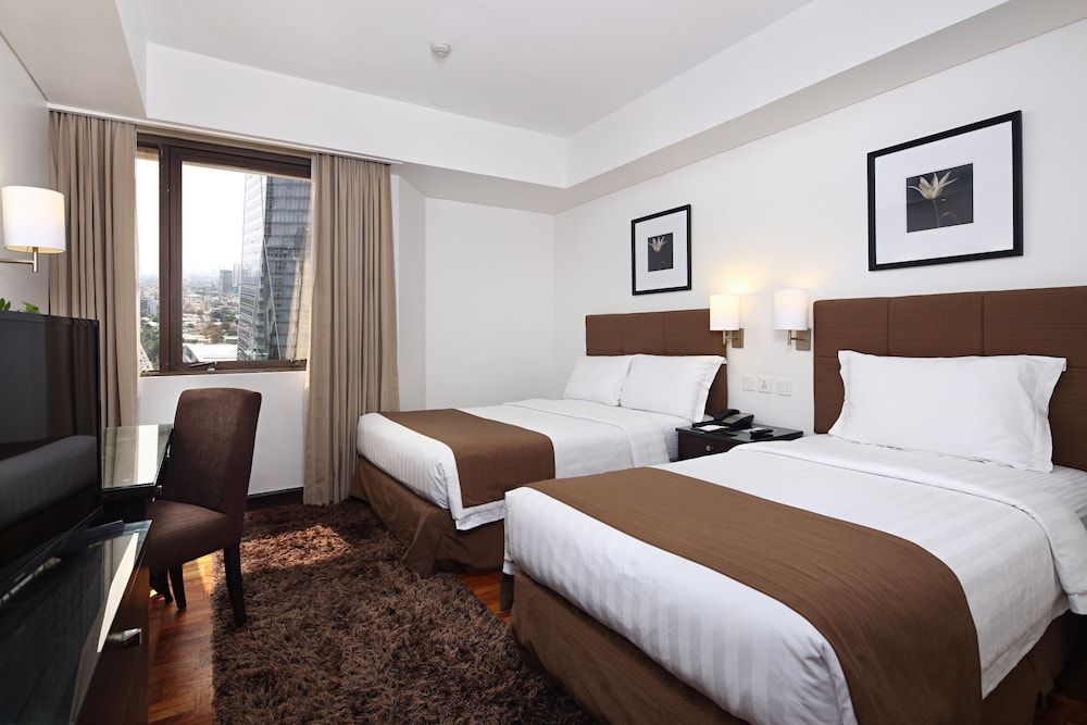 undefined City Garden Hotel Makati 3