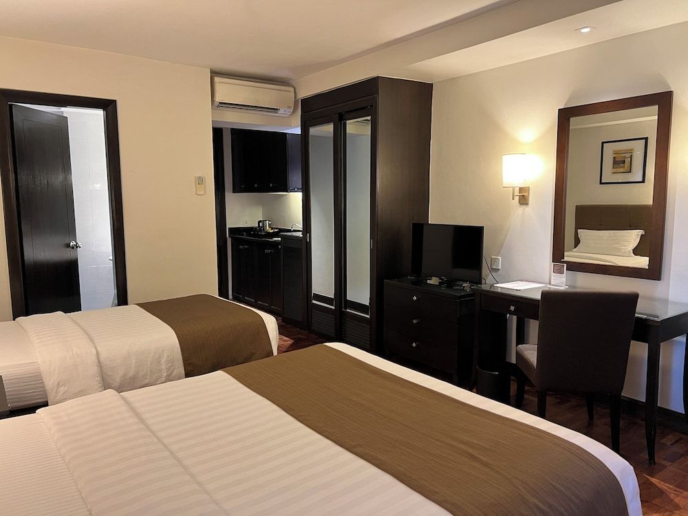 undefined City Garden Hotel Makati 5