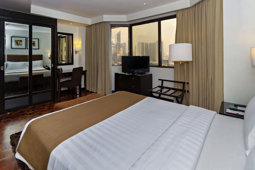 Executive Queen Room