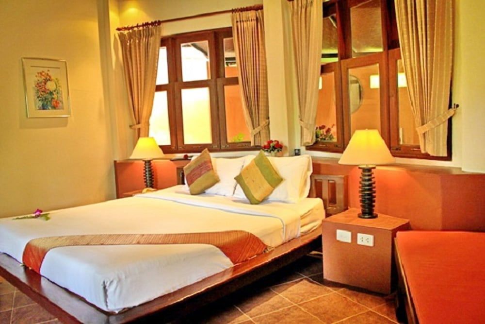 Chaweng Bay View Resort Superior Room, 1 King Bed, Balcony, Garden View (Grand Executive Jacuzzi Villa)