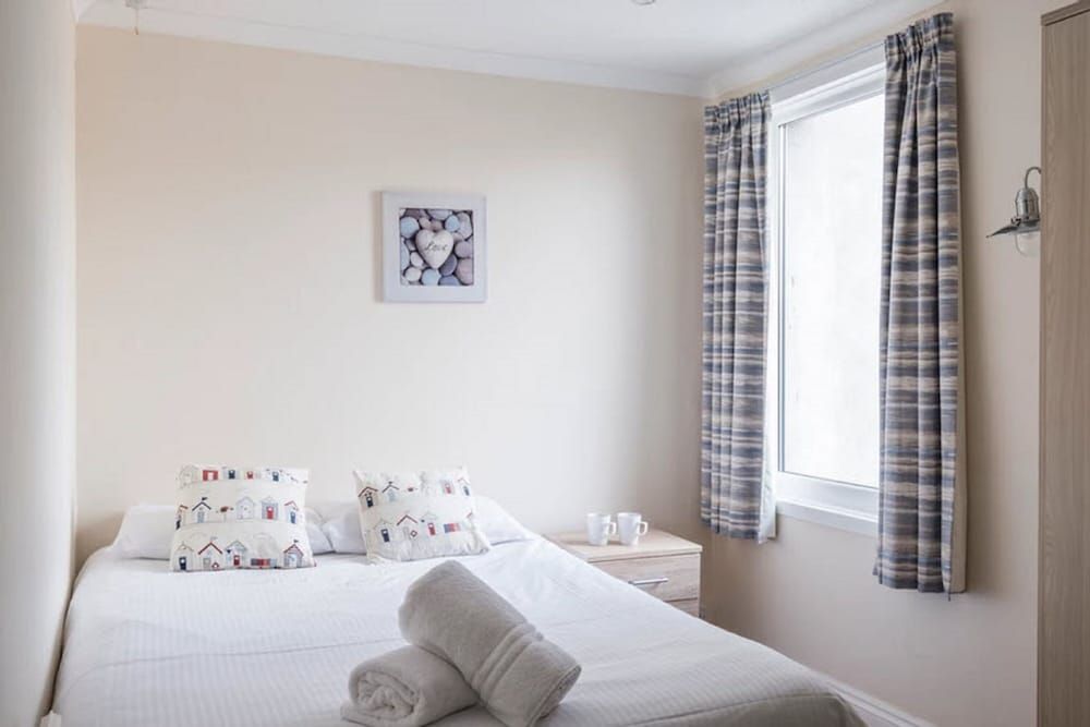 Economy Single Room, 1 Large Twin Bed (Room 12)
