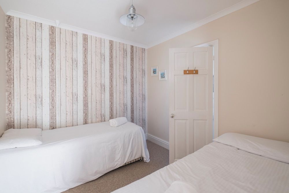 The Lugger Inn Quadruple Room, Sea View (Room 19) 3