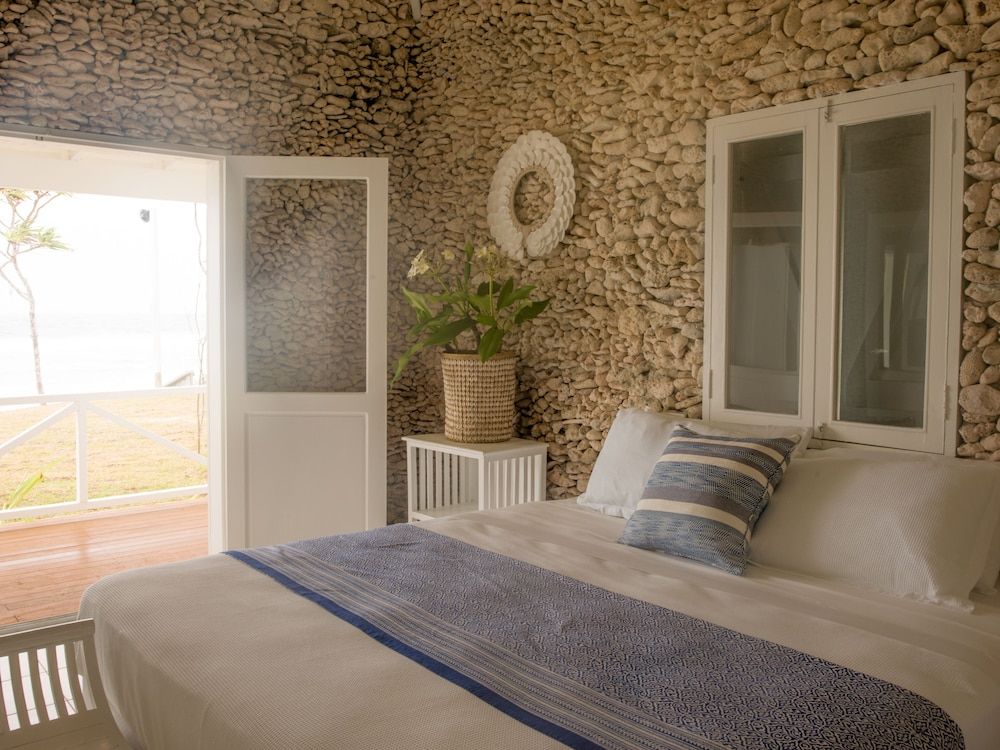 Tamanu on the Beach Coral Beachfront Villa 3