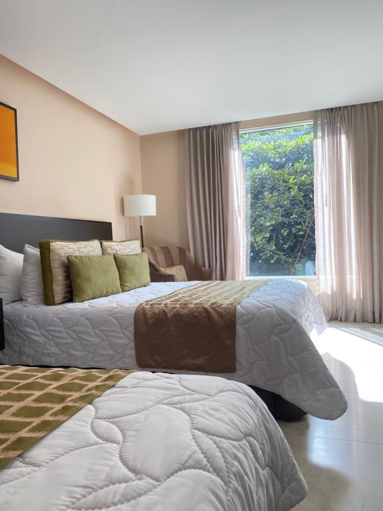 Studio Hotel Boutique Standard Studio with Two Beds 5