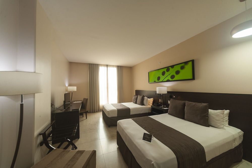 Studio Hotel Boutique Standard Studio with Two Beds 4