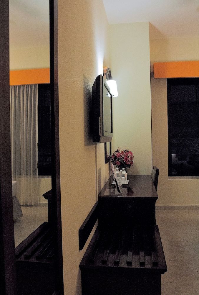 Hotel Plaza Campeche Junior Suite, 1 King Bed 5