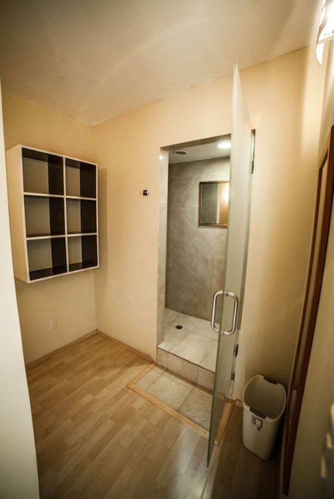 Hotel Inglaterra Standard Double Room, 1 King Bed 6