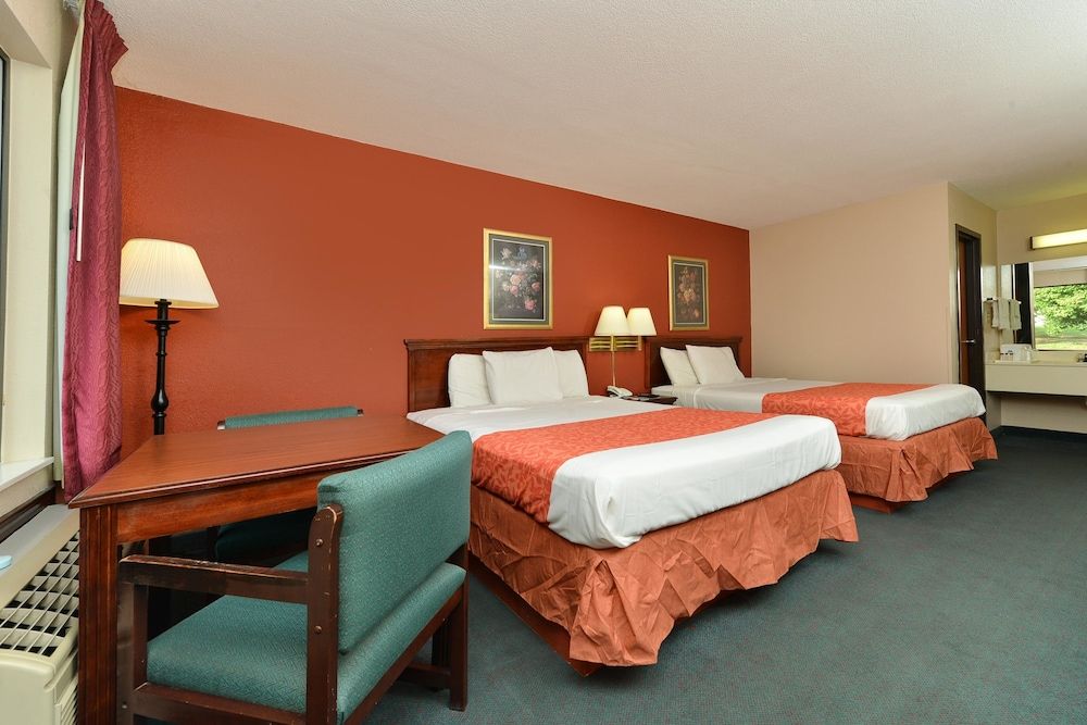Room, Multiple Beds, Non Smoking (Family Suite)