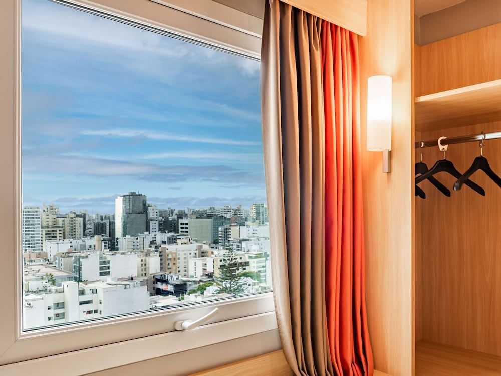 ibis Larco Miraflores Standard Room, Multiple Beds 5