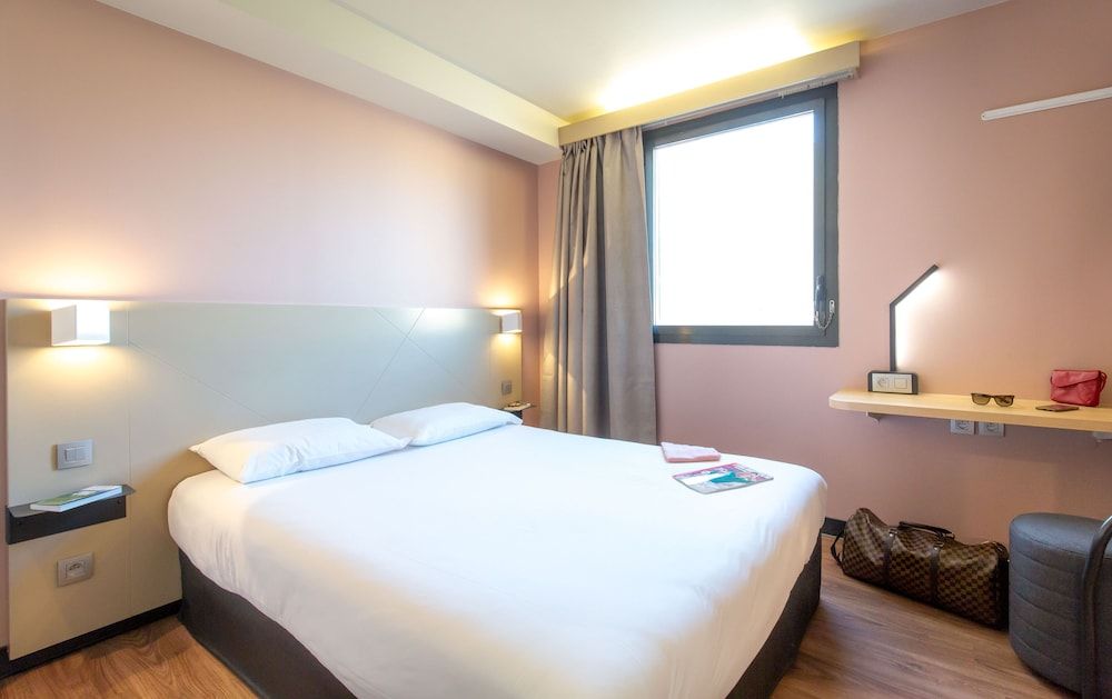 undefined B&B HOTEL Marseille La Timone 2