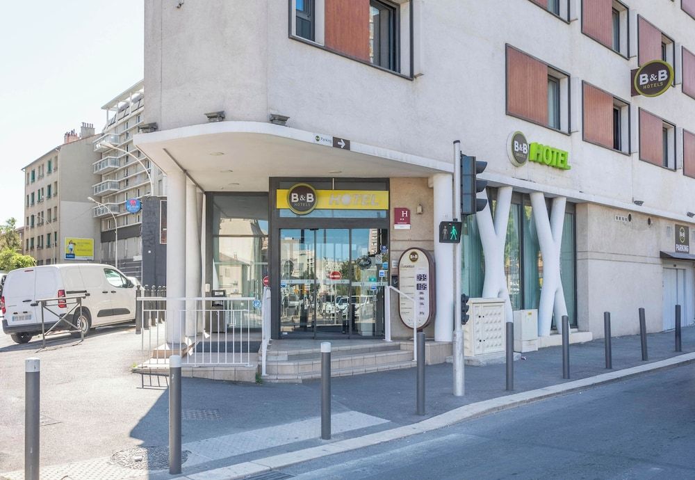 undefined B&B HOTEL Marseille La Timone 8
