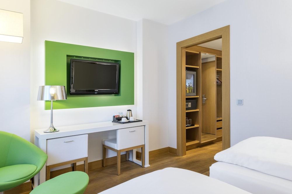 NH Frankfurt Messe Standard Room 14