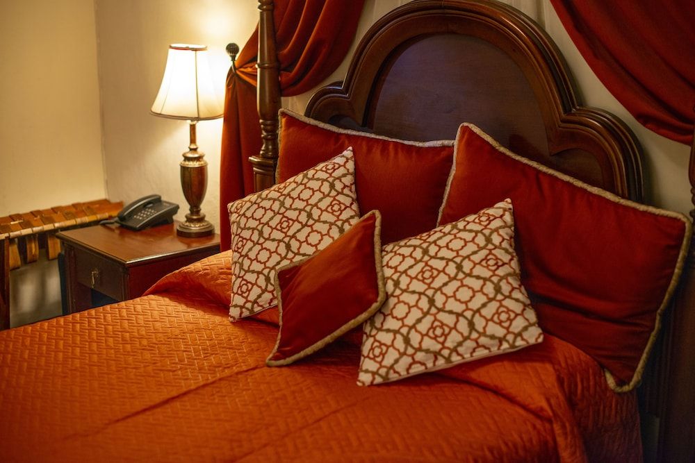 Standard Room, 1 Queen Bed