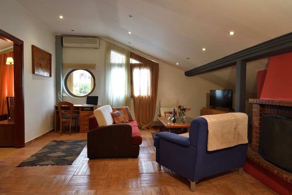 Four Seasons Hotel Apartment, 2 Bedrooms 5