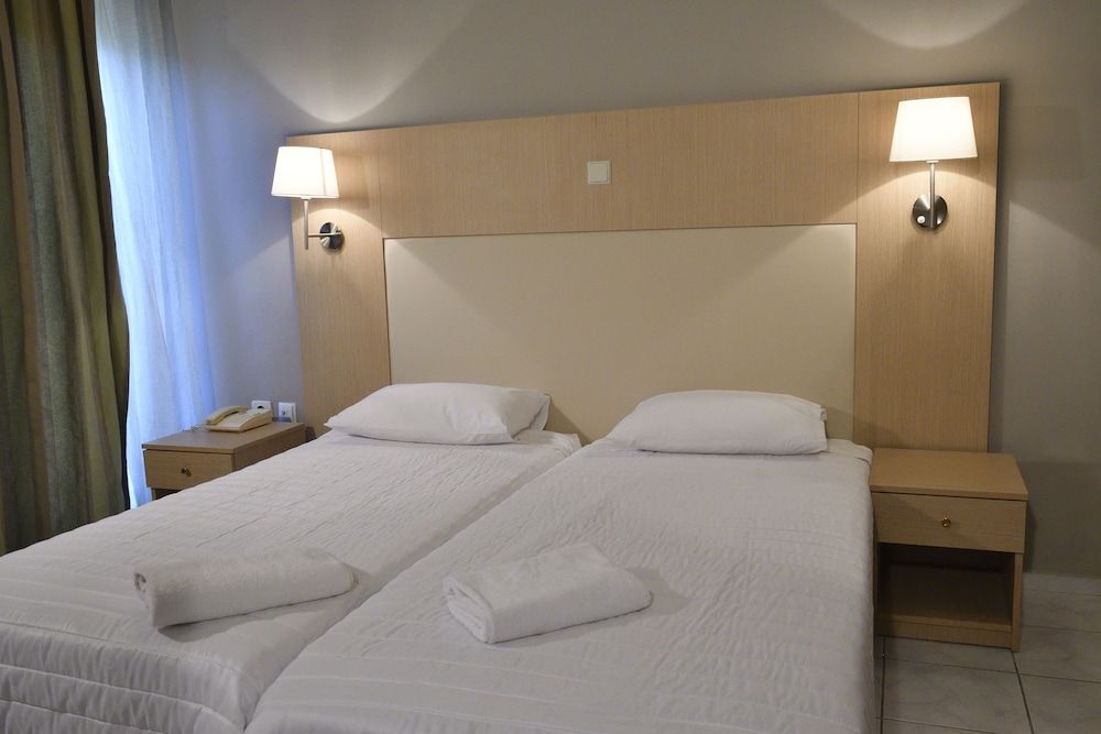 Four Seasons Hotel Standard Single Room 4