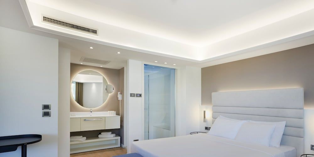 RMH Experience Suite, Partial Sea View