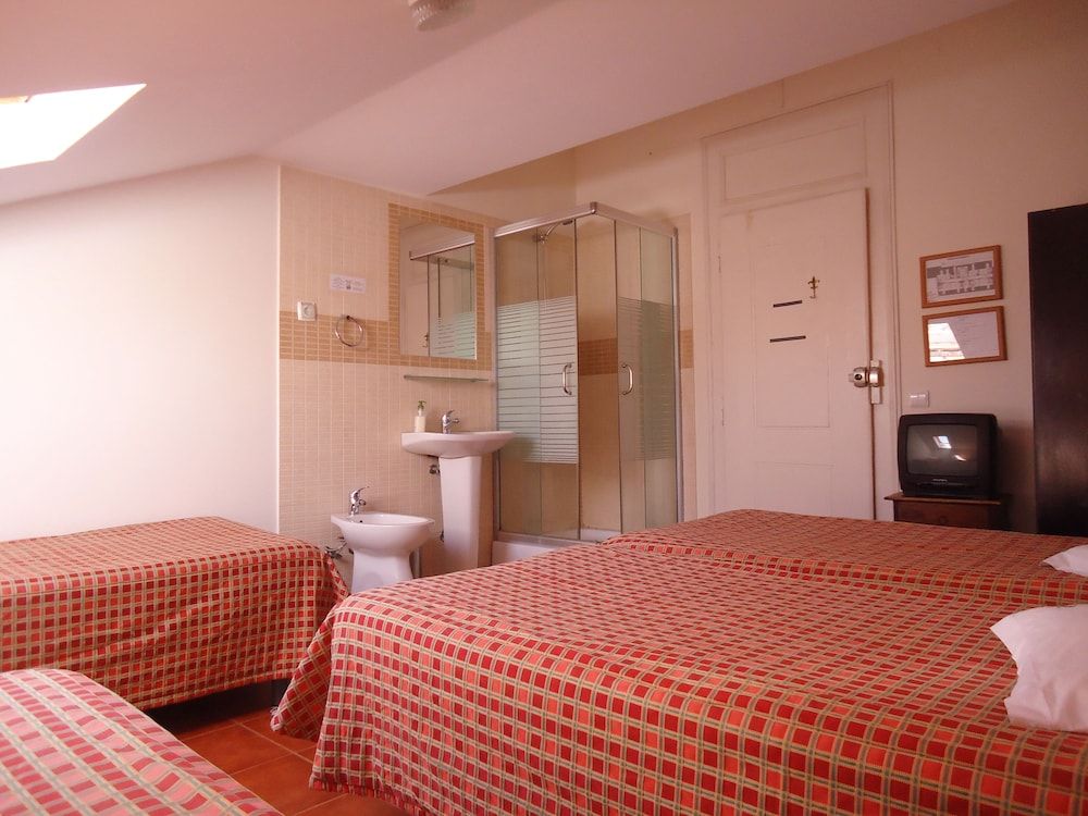 Pouso Dos Anjos Quadruple Room, Shared Bathroom (2 people)