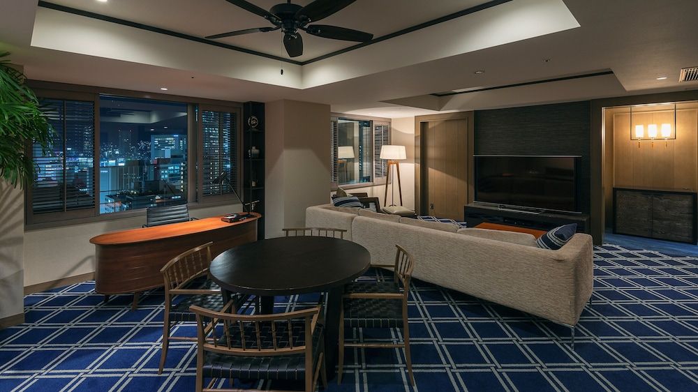 undefined Oriental Hotel 3