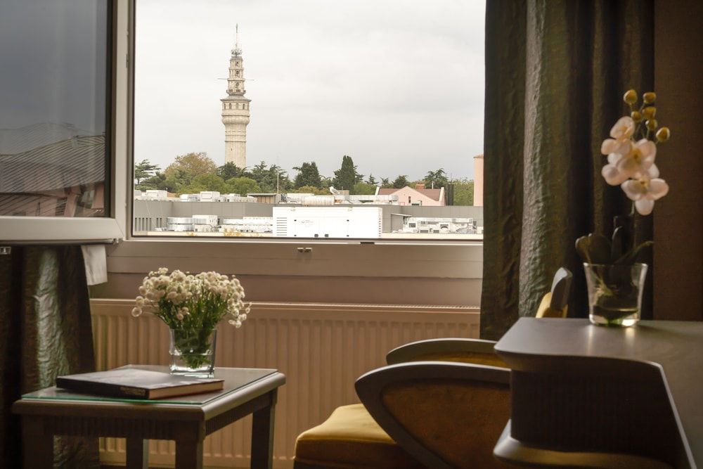 undefined Oran Hotel 3