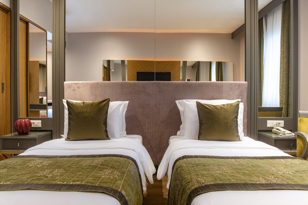 undefined Oran Hotel 2