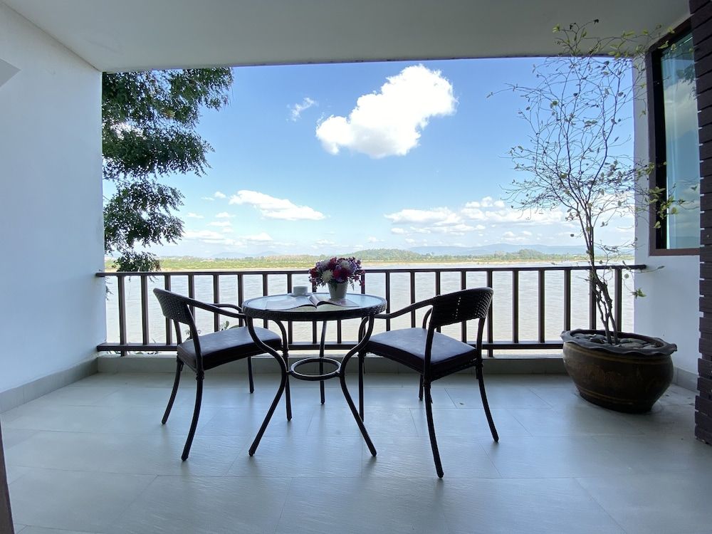 Executive Suite River View