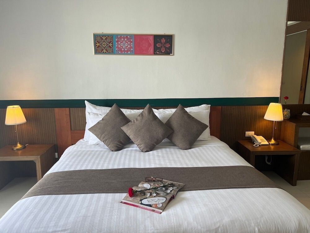 Deluxe River View Double Room