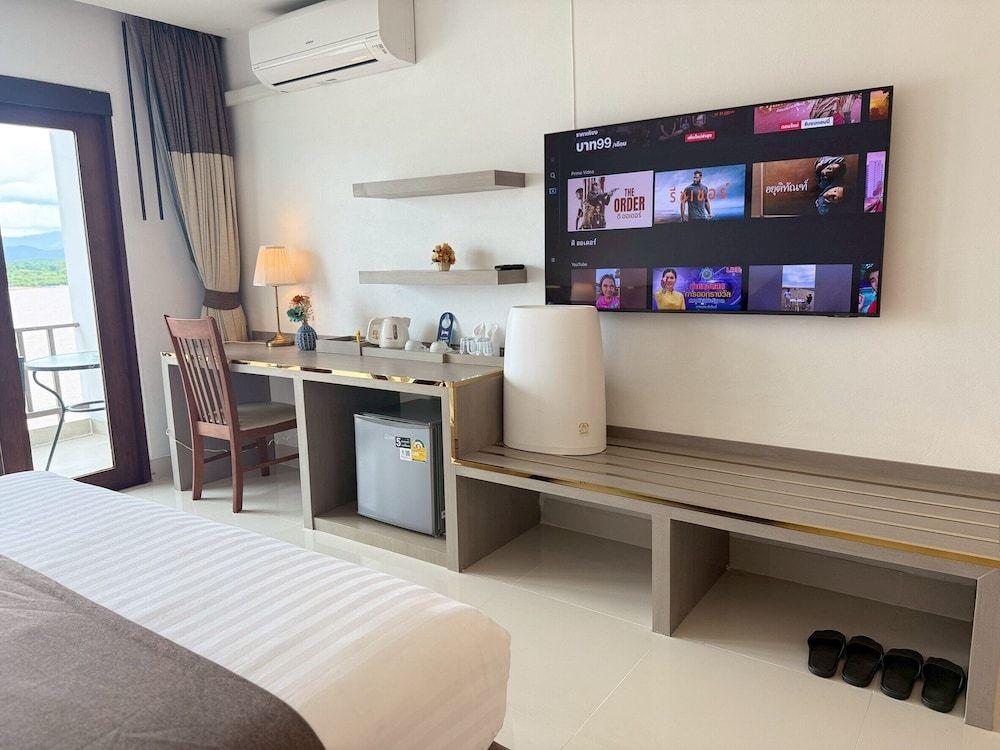 Siam Triangle Hotel Deluxe Double Room 15