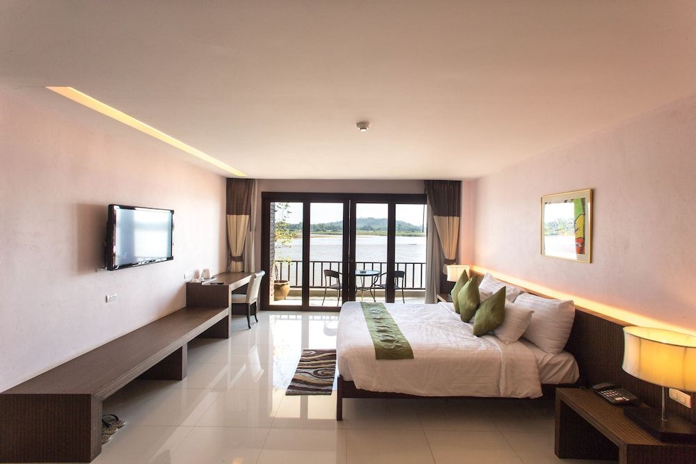 Executive Suite River View